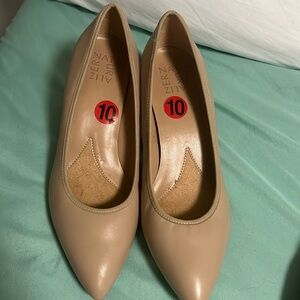 Beige kitten heels size 10